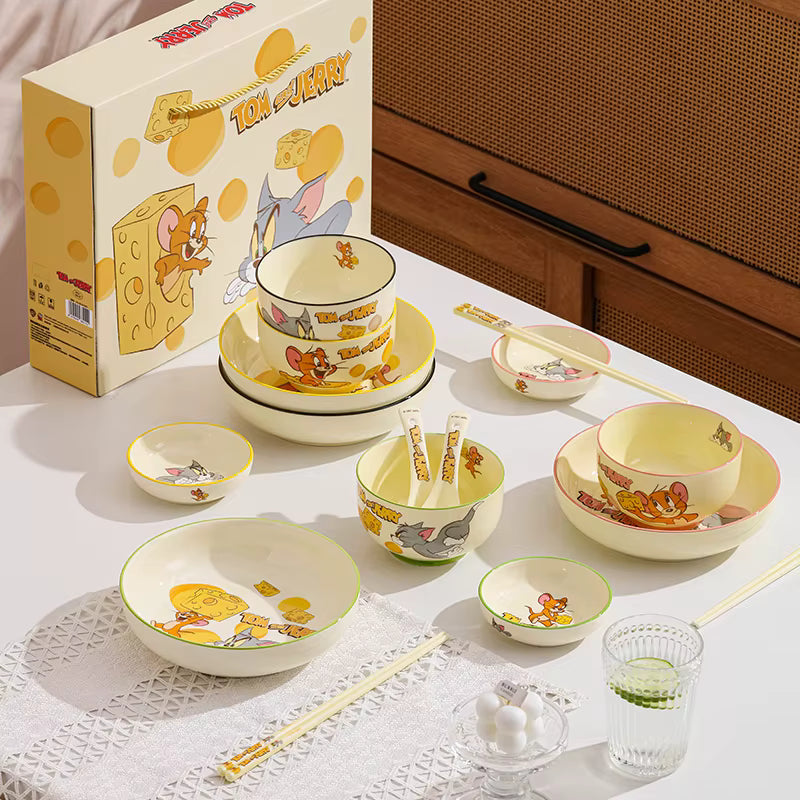 Tom & Jerry™ 5-Piece Dining Set