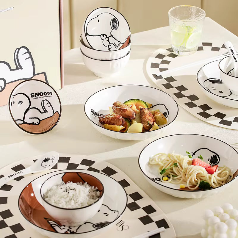 Minimal Character Tableware Set