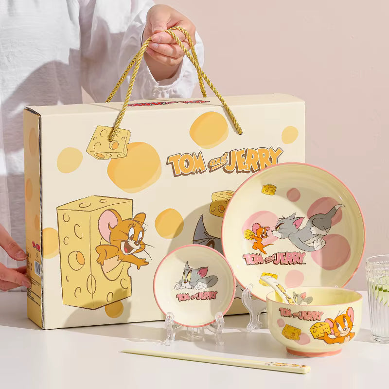 Tom & Jerry™ 5-Piece Dining Set